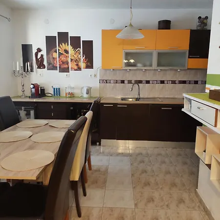 M&m Apartment Split